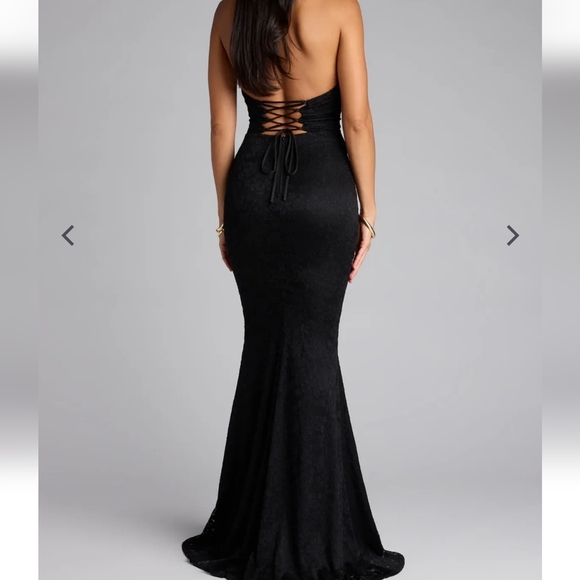 Windsor Lane Halter Strappy Lace Formal Mermaid Dress - Picture 2 of 15